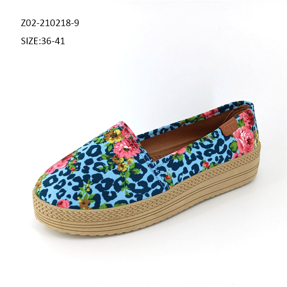 Wholesale custom logo lady's canvas anti skid flat canvas shoes lady casual shoes