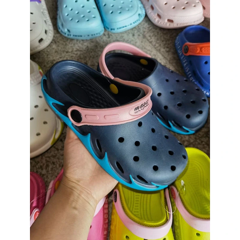 Men Mix style Mixed color and size EVA garden stock shoes good quality slipper shoes beach sandals  slippers shoes