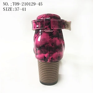 New style Women outdoor Sandals Elegant shoes slippers high Heels Designer Sandals
