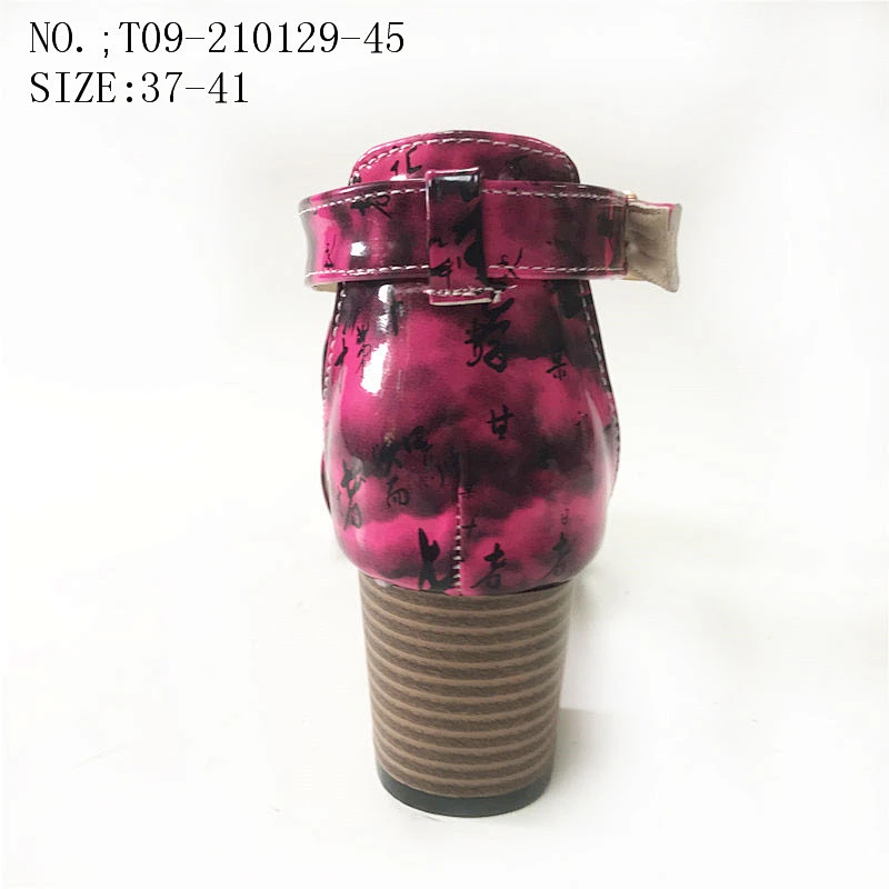 New style Women outdoor Sandals Elegant shoes slippers high Heels Designer Sandals
