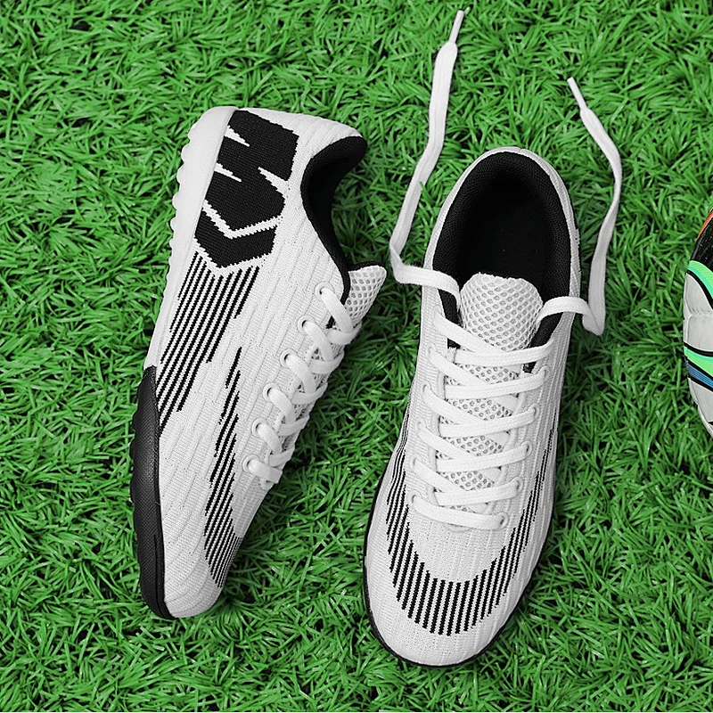 Clearance stock men casual sneakers football soccer shoes