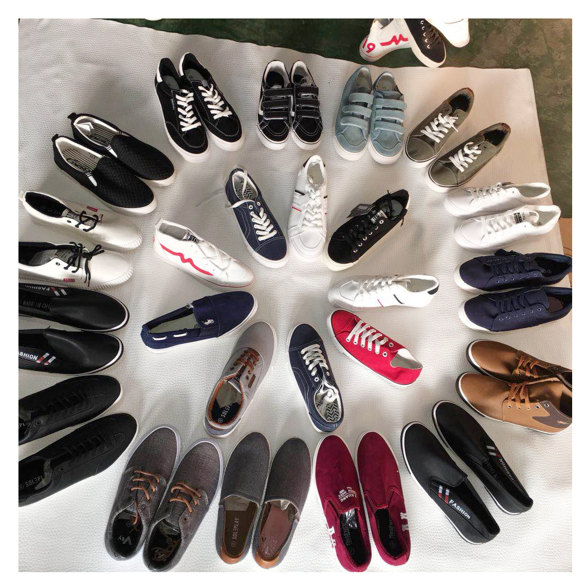 Mix style mix color cheap men vulcanized stock shoes casual canvas shoes stock shoe stock lots