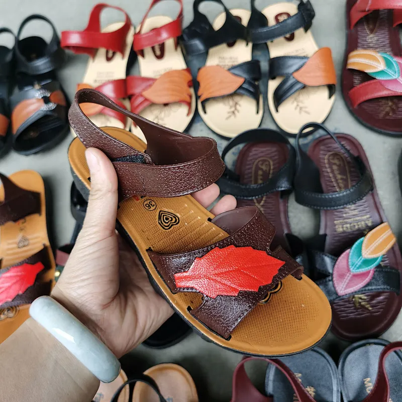 Women mix style sandals  breathable outdoor sandals middle aged non-slip sandals soft sole