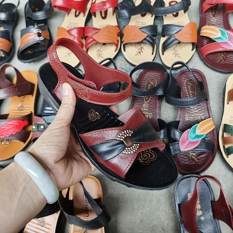 Women mix style sandals  breathable outdoor sandals middle aged non-slip sandals soft sole