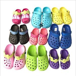 Mix style factory sale men slippers beach shoes stock garden shoes stock shoe stock lots