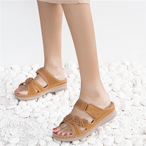 2021 Diamond Flower Lady Roman Slipper Sewn Yarn Wedgings Mother Shoe Open-Toed Woman Sandal