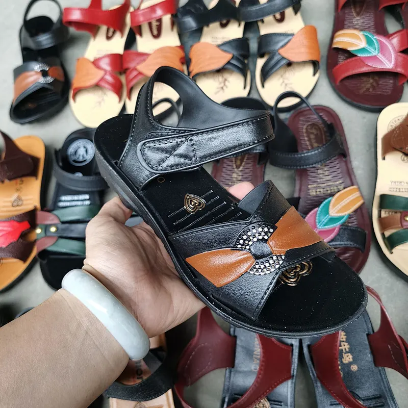 Women mix style sandals  breathable outdoor sandals middle aged non-slip sandals soft sole