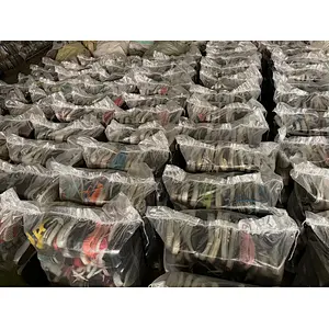 Mix style good quality A used shoes secondhand shoes  sneakers  stock lots