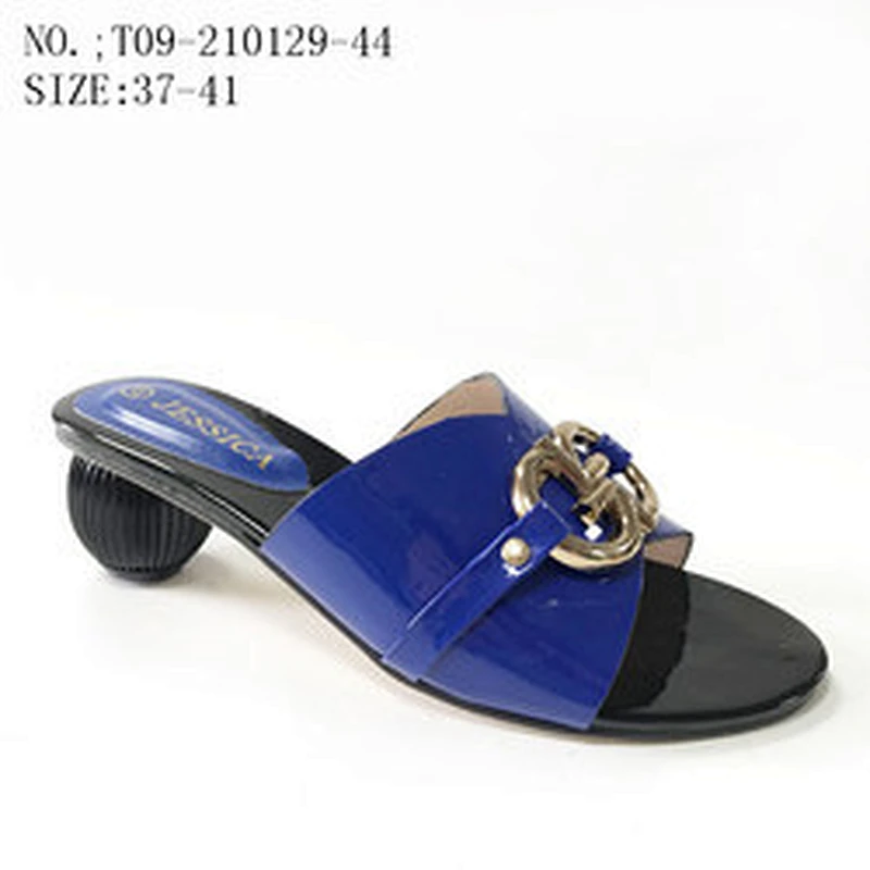 Women slides slippers outdoor sandals New design slippers custom shoes