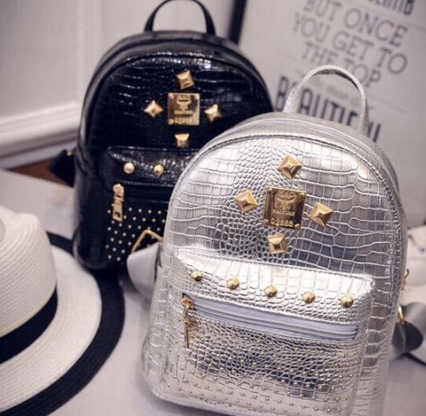 Mix style trend leisure PU ladies backpacks School bags stock