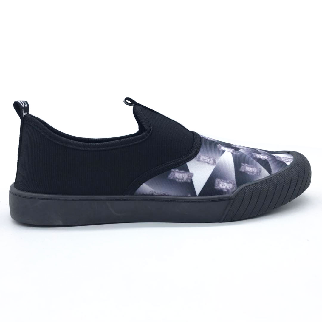 Factory customize Hot Sale Classic Men Injection Flat Canvas Casual Shoe with Customized with good price