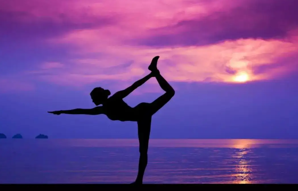 activewear made with elastic yoga fabrics