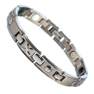 Fashionable Magnetic 6 in 1 Bio Titanium Bracelet for health and beauty