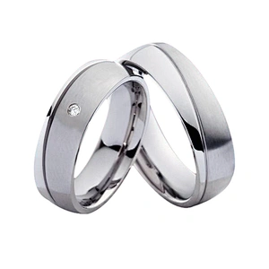 2014 two tone plating cz stone custom hot sell titanium couple ring