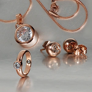 Fashion Cubic Zirconia Gold Plated Stainless Steel Artificial Jewelry