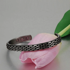 Hot item promotional bracelet 2014 shenzhen manufacturer magnetic copper bracelet in wholesale website