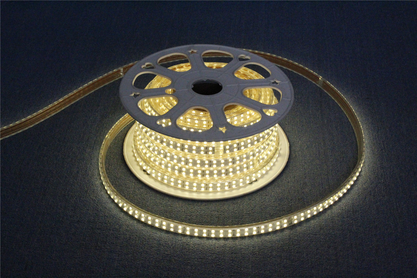 led 220v strip