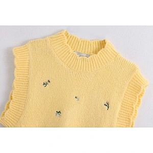 Women Sweet Fashion Floral Embroidery Knitted Vest Sweater Vintage High Neck Sleeveless Female Tops