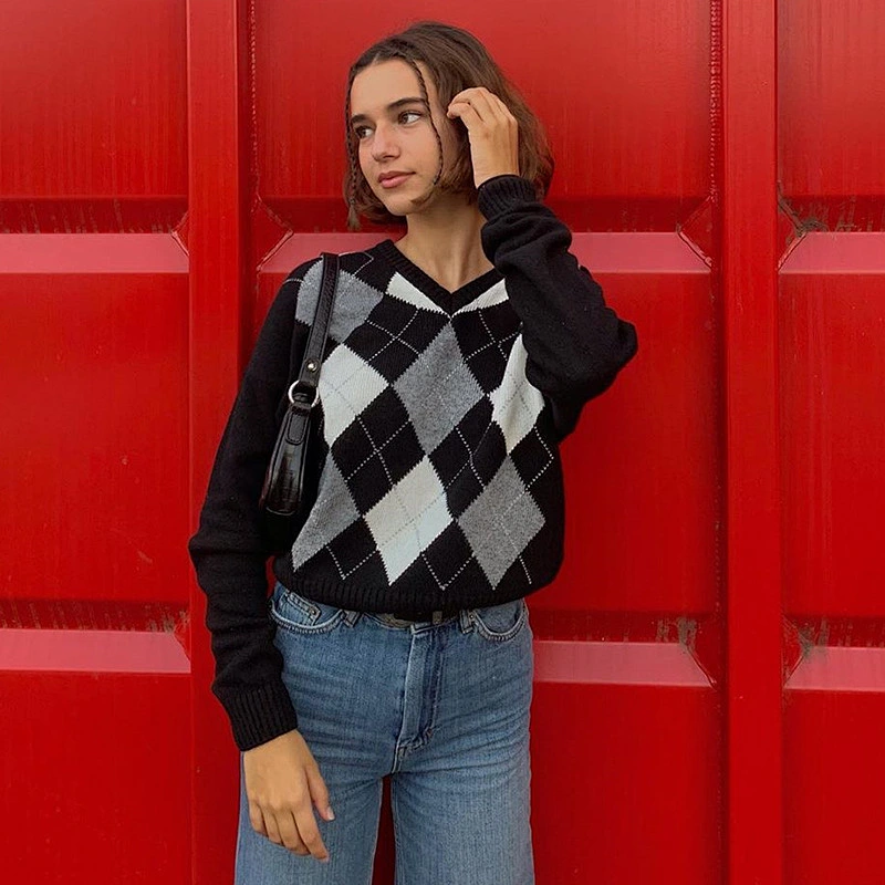 V-neck fashion girl blouse winter luxury long  plaid women knitwear sweater