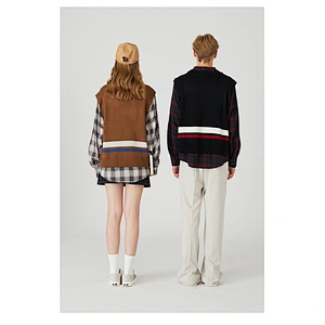 Wholesale Men high qulity fall knitted sweater new plaid t-shirts custom knit sweater vest