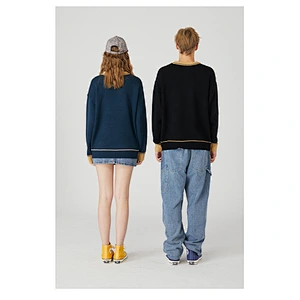 Wholesale couple pullover teddy bear knitwear crewneck sweater unisex custom intarsia sweater