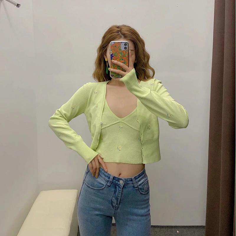 Women Floral Embroidery Cropped Knitted Cardigan Sweater Vintage Girl Tops blouse