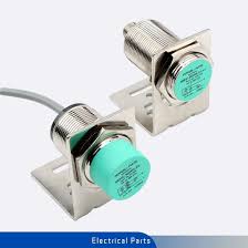 Escalator Sensor NBB15-30GM50-E2-V1-M