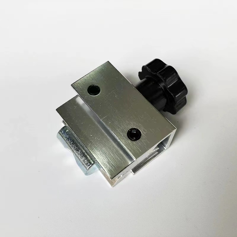 Mitsubishi elevator door device