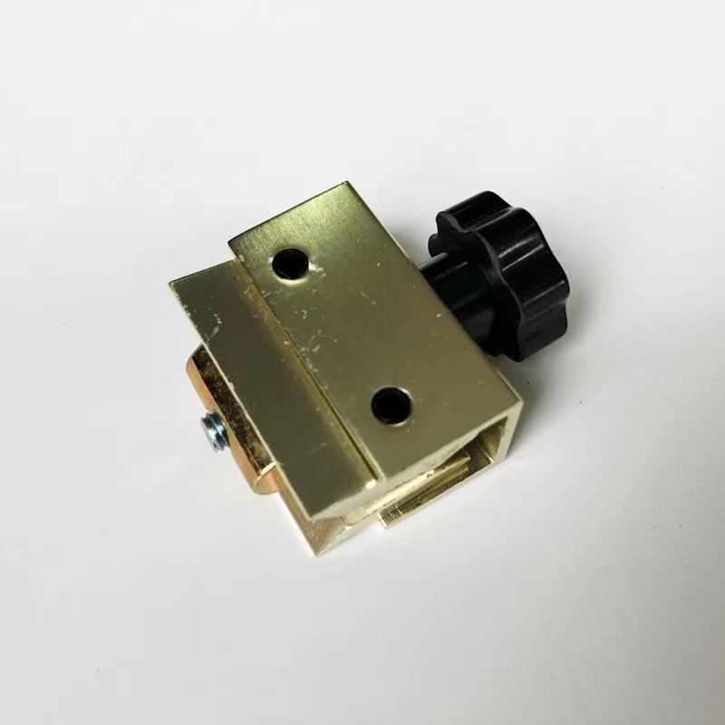 Mitsubishi elevator door device