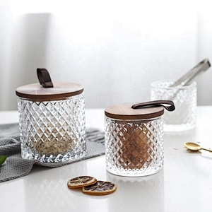 China manufacturer customized wholesale glass jar with wood lid
