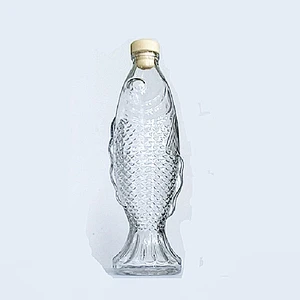 500ml16oz Wholesale New Design fish Unique Style Animal glass bottles Custom water bottle with airtight lid for beverage liquor
