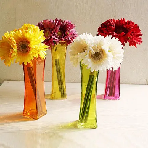Diseño de moda que mancha el florero de cristal claro cuadrado de la flor del color de la boda para la decoración