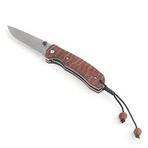 Red Sandalwood Handle Damascus Steel Hunting Folding Blade Knife