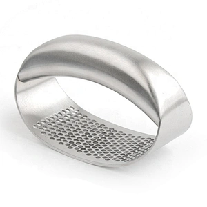 New design hot selling easy to use stainless steel garlic press
