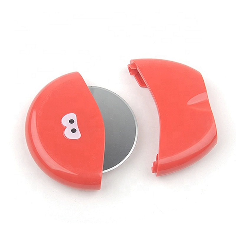 High quality plastic blade easily cuts plastic pizza cutter