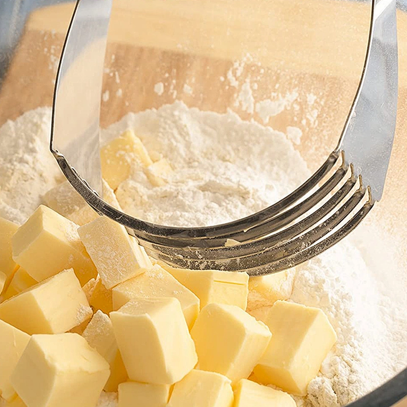 Stainless steel spring chef dough blender