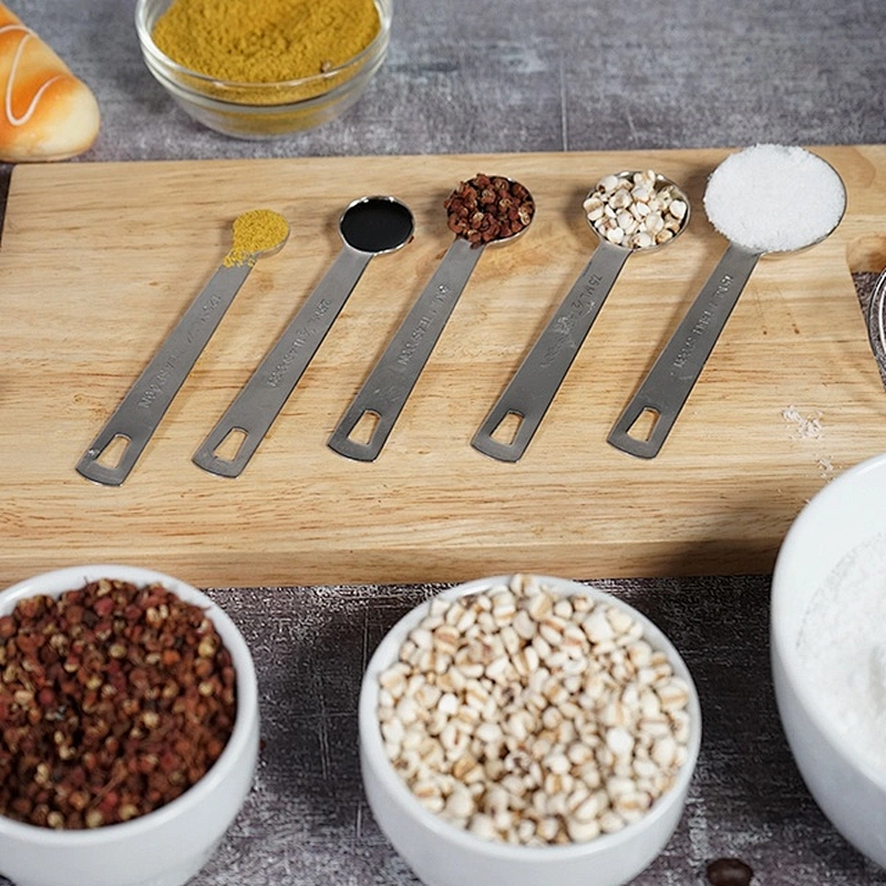 5Pcs China kitchen cutlery stainless steel measuring spoon set