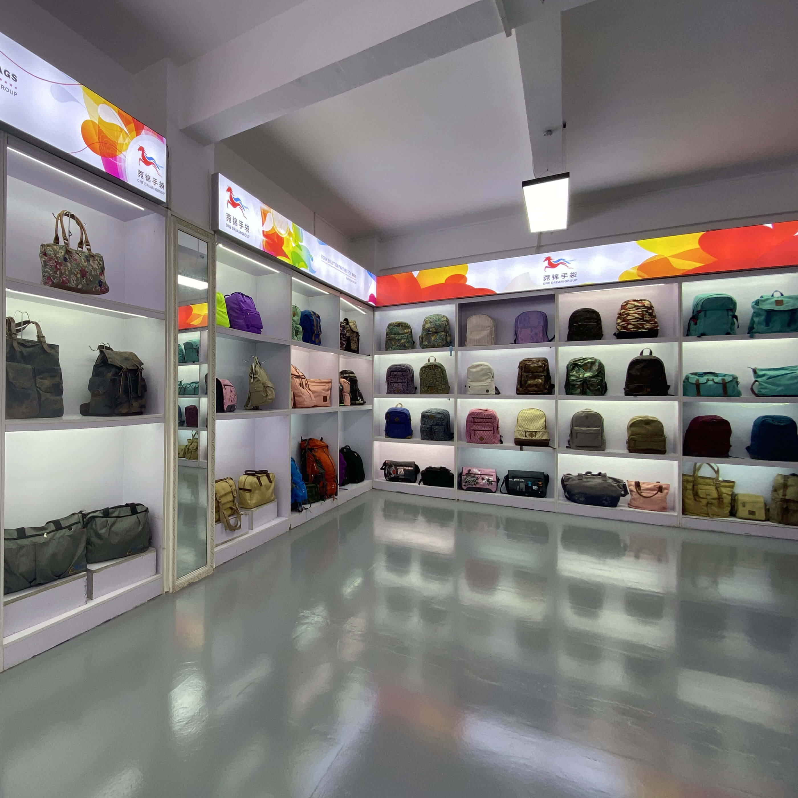 showroom-backpack