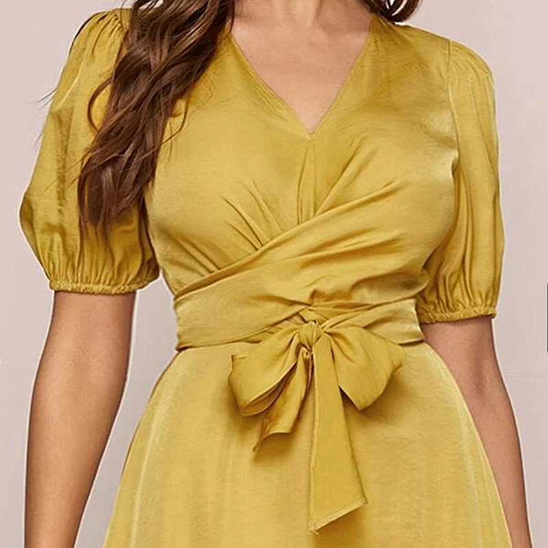 2021 New Arrival Twist Front Puff Sleeve Self Tie Dress Sexy Cusual Lady Dress