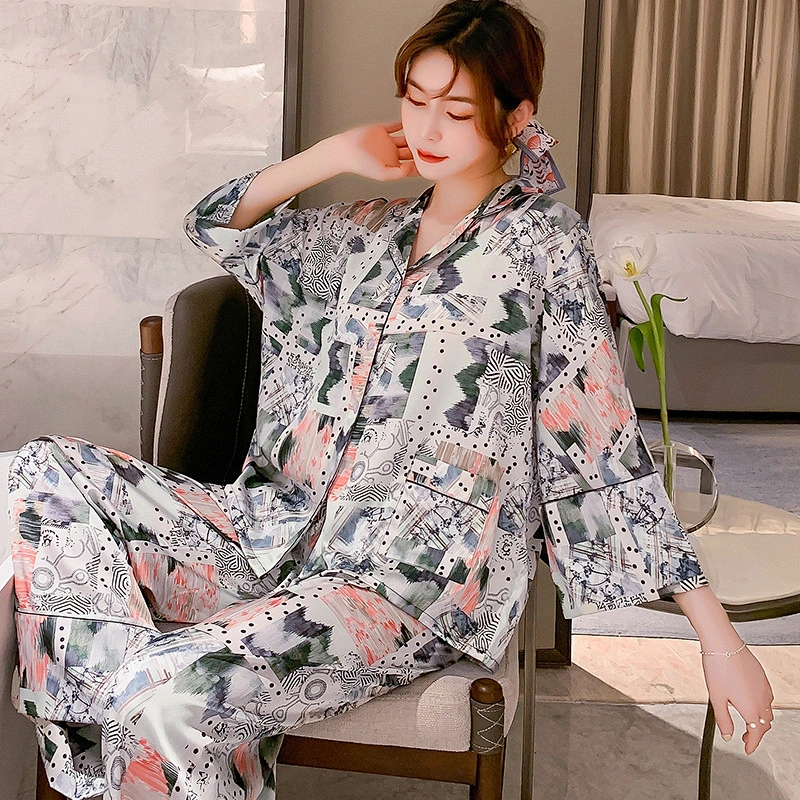 2021 Amazon Winter Pajamas Set comfortable show thin wide leg pants individual graffiti print ice silk pajamas