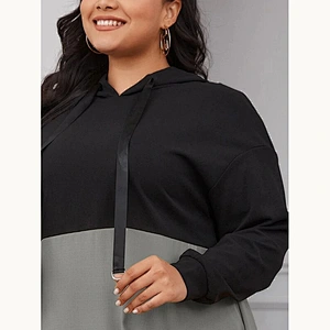 2021 New Plus Wrap Tulip Hem Tee