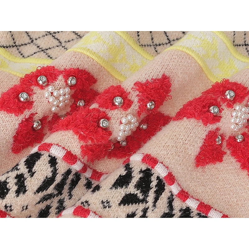 OEM/ODM Lady Fashion Vintage Style Loose Pullover Sweater Tops Lattice Printing Beaded Knitted Sweater