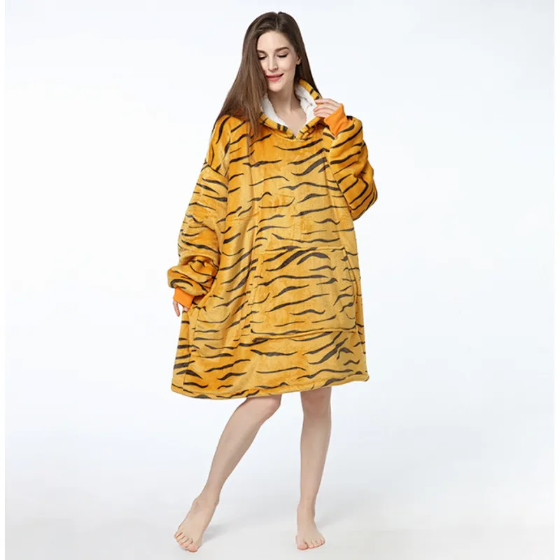 Women Cute Oversized Huggle Hoodie Blanket Sweatshirt Fuzzy Sherpa Pullover TV blanket with Kangaroo Pocket