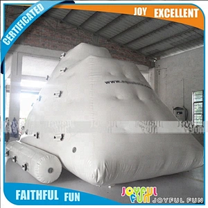 hot sports game iceberg water climbing toy for water park