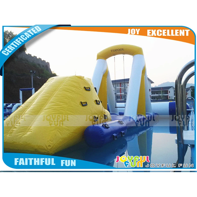 2017 Hot giant inflatable sea floating water park equipment for sale, exciting inflatable water park manufacturer