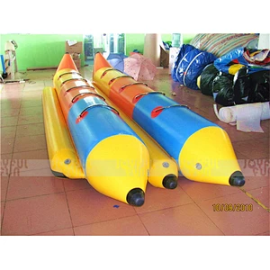 Popular design double tubes inflatable banana boat 5 person factory price for sale