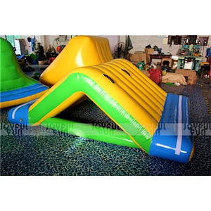 Hot selling low price floating inflatable water park entertainment equipment for water park