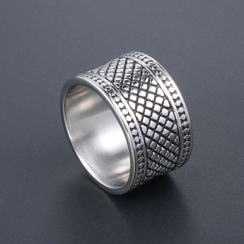 Wholesale And Retail Stainless Steel Antique Silver Men's Hip Hop Punk Gift Party Vintage Checked Ring Women's Jewelry