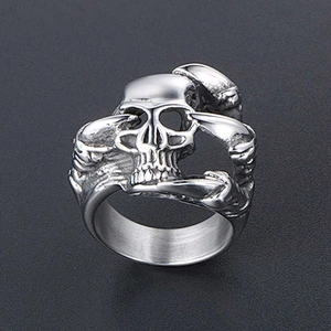 Wholesale And Retail Stainless Steel Antique Silver Men's Hip Hop Punk Gift Party Charm Skull Rings Jewelry