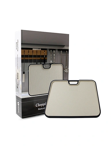 Durable plastic cutting board